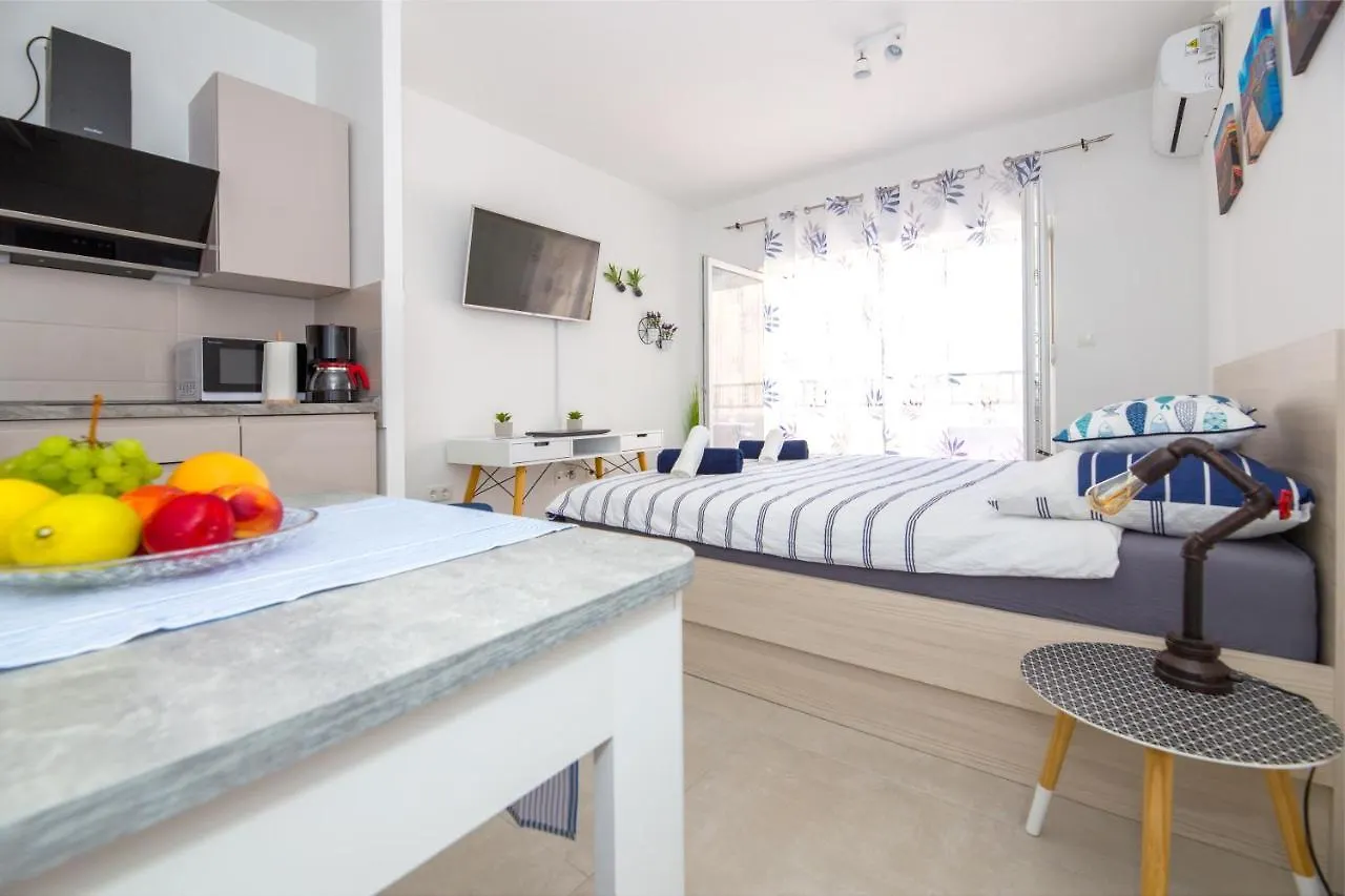 Apartments Monica 100 Meters To Beach Near Split Trogir Kastela